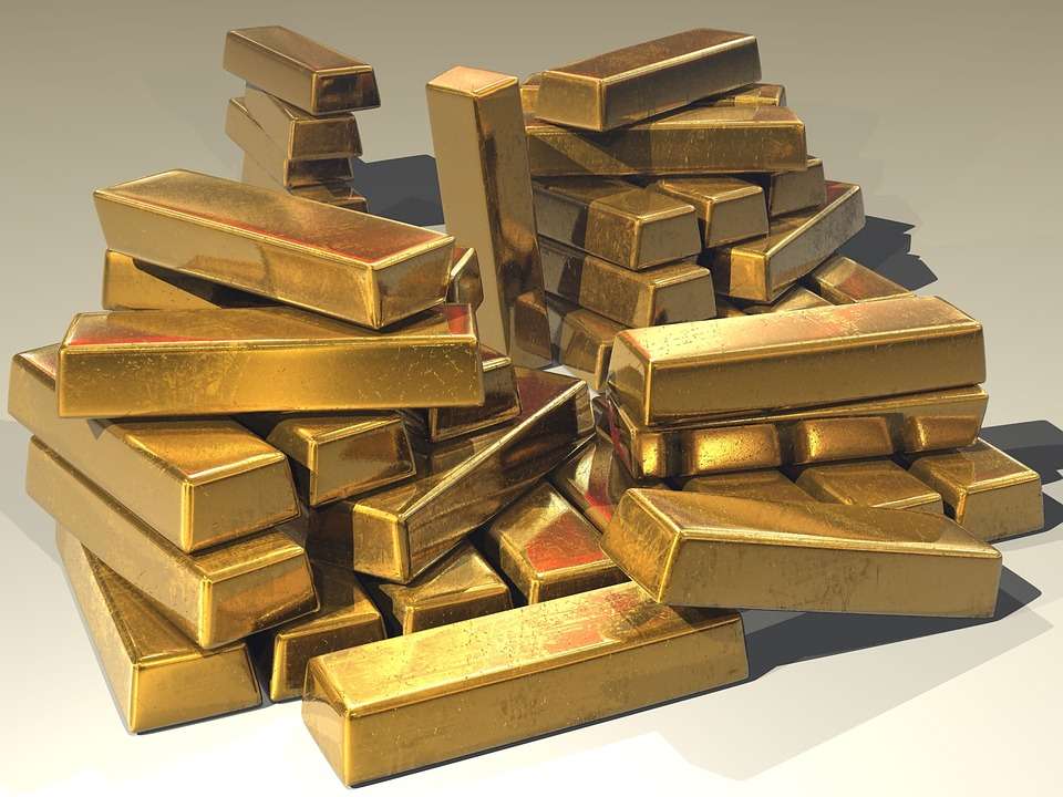 Gold slipped on muted greenback and anticipated GDP
